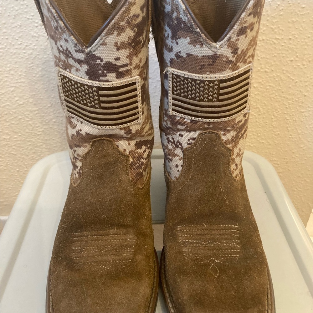 Ariat Tan Cowboy Boots